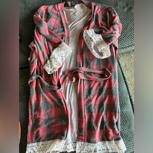 Boutique buffalo plaid lightweight robe